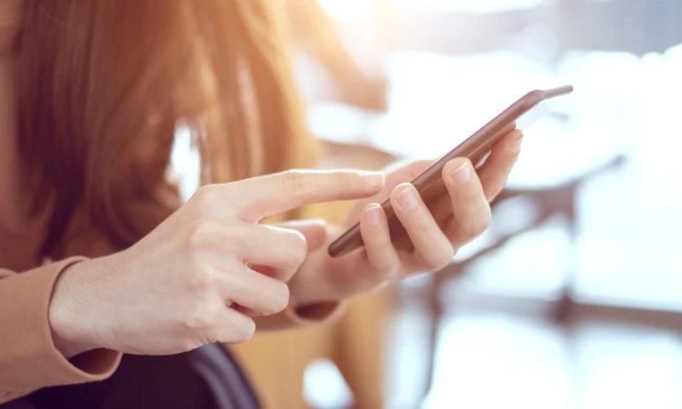 自分のスマホがeSIM対応機種か確認する方法
